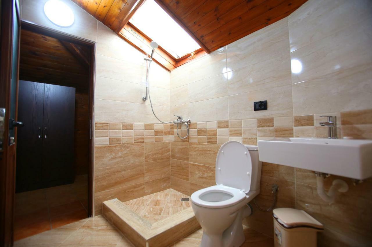 Paris 4* Berat